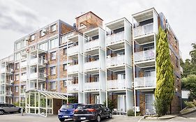 Adina Place Motel Apartments